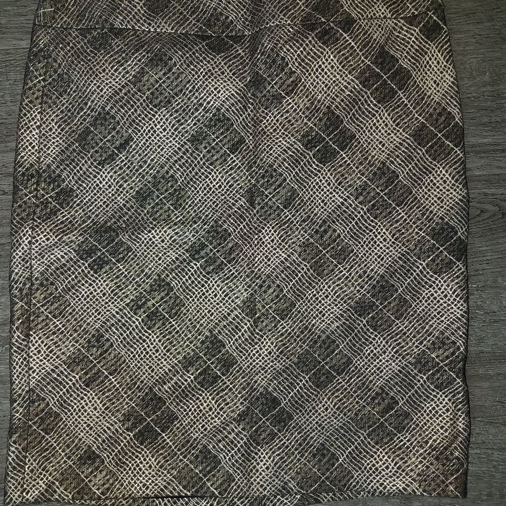 The Limited skirt size 4